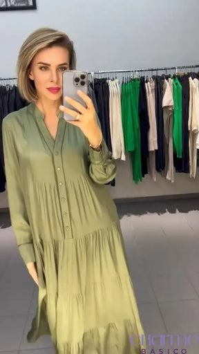 Vestido Gabriela – O Charme da Simplicidade com um Toque de Sofisticação