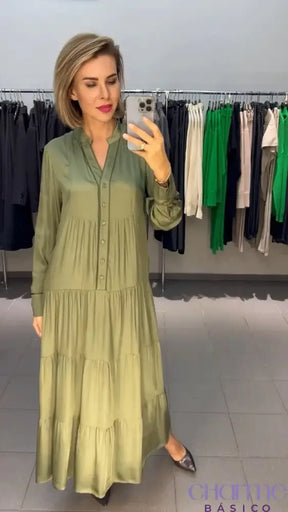 Vestido Gabriela – O Charme da Simplicidade com um Toque de Sofisticação