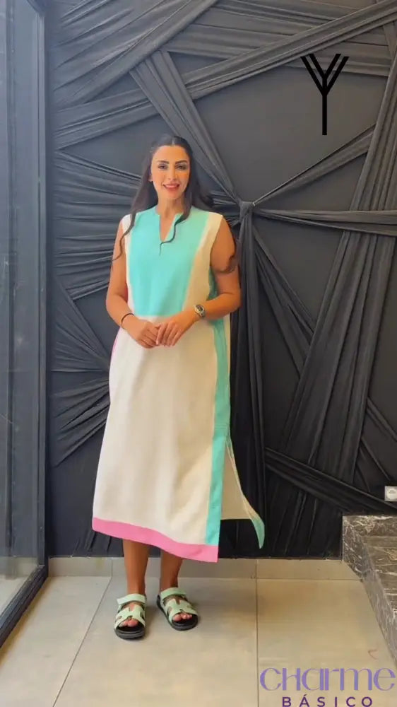 Vestido Karina – Estilo Minimalista com Toque Moderno-