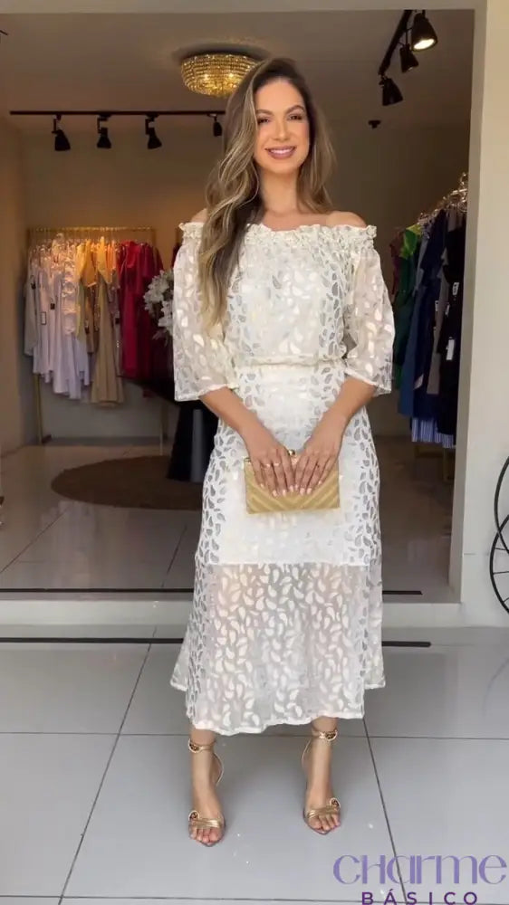 Vestido Renda Bianca - Elegância Atemporal com Delicadeza