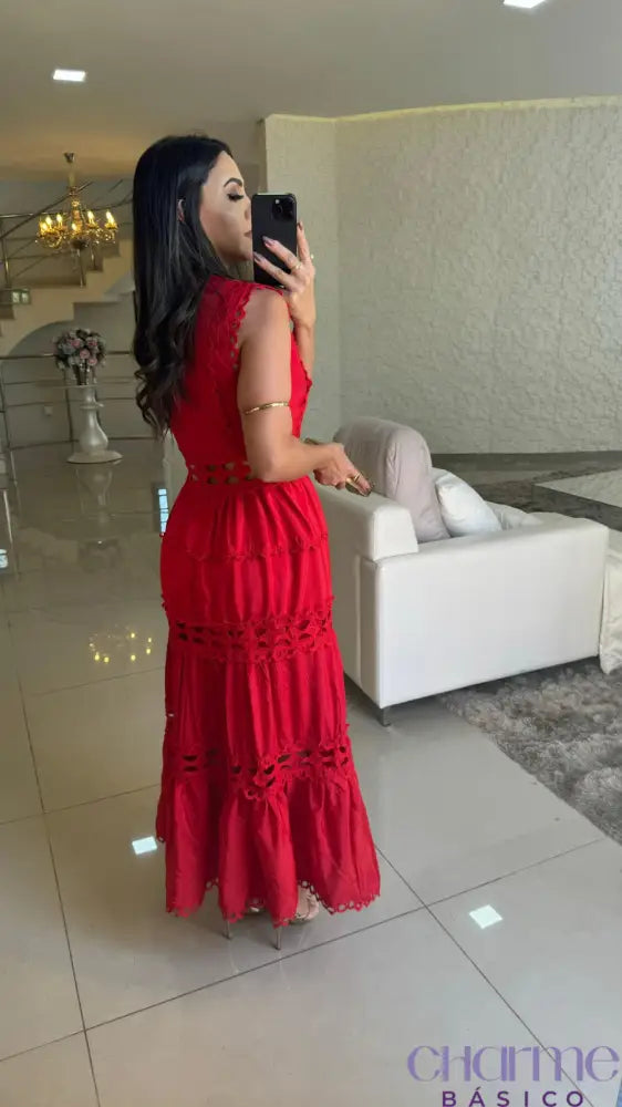 Vestido Ruby – O Toque de Glamour que Faltava no Seu Guarda-Roupa