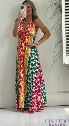 Vestido Smile: Espalhe alegria e estilo por onde passar!